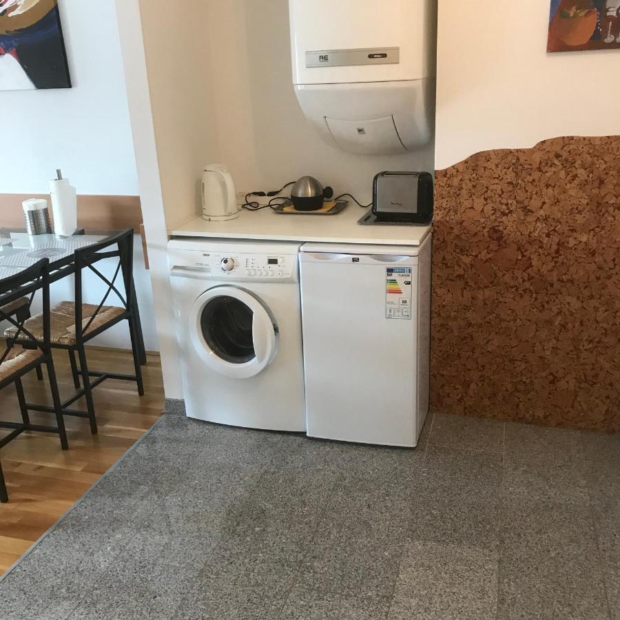 Lg Lovely Apartment Штоккерау Экстерьер фото