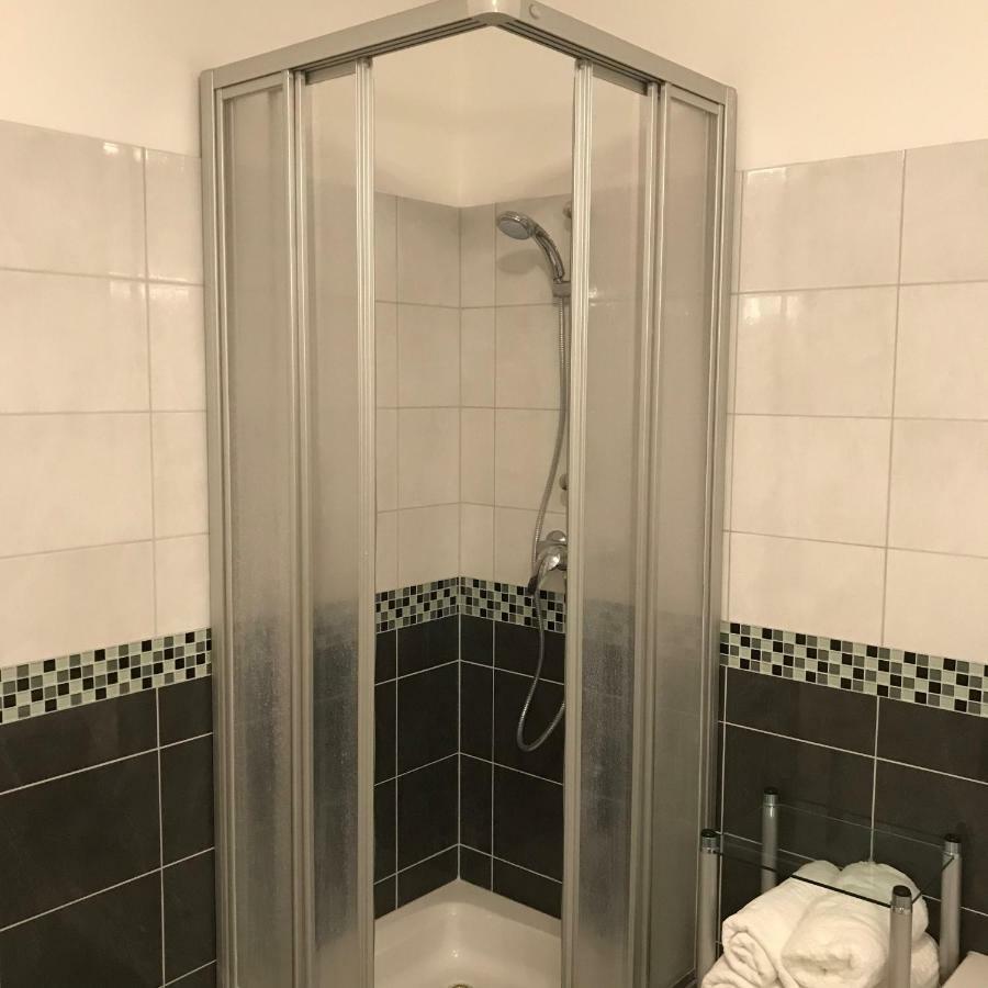 Lg Lovely Apartment Штоккерау Экстерьер фото